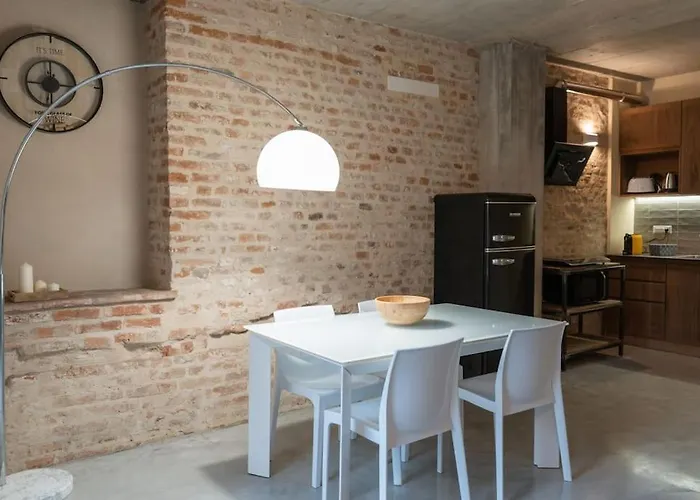 Recinto Nobili 1-parcheggio Privato Gratuito Daire Asti